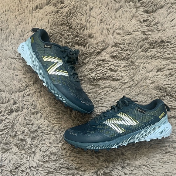 New Balance Summit Unknown Trail running shoes - Picture 1 of 4
